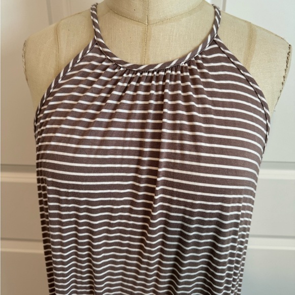 Olivia Rae High Neck Maxi Dress - Picture 6 of 7